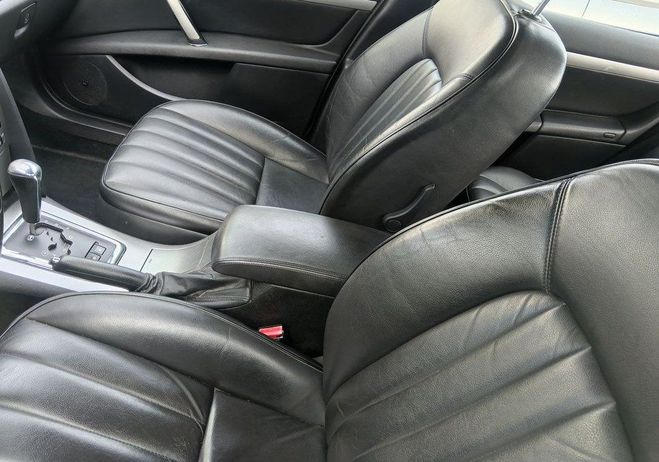 Peugeot 407 Belle v6hdi 2.7 204ch tbe boite auto cui Gris de 2006