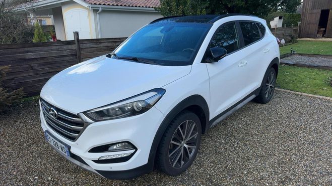 Cliquer pour voir la photo suivante Hyundai Tucson 1.7 CRDI 115CH INITIA PLUS 2WD Blanc de 2018