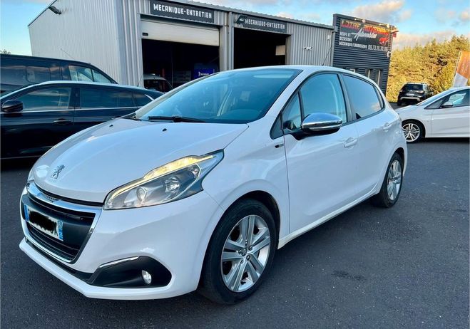 Peugeot 208 1.6 BlueHDi 100 Style Blanc de 2017