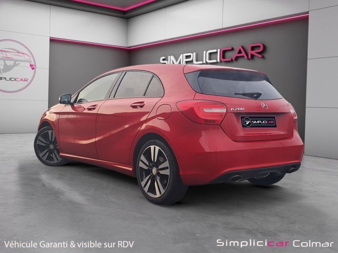 Mercedes Classe A 200 7G-DCT Inspiration Si�ges Chauffants Rouge de 2016