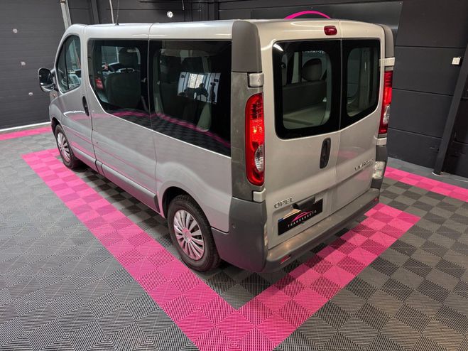 Opel Vivaro TOUR 2.0 CDTI 90 ch 9 places Gris de 2012