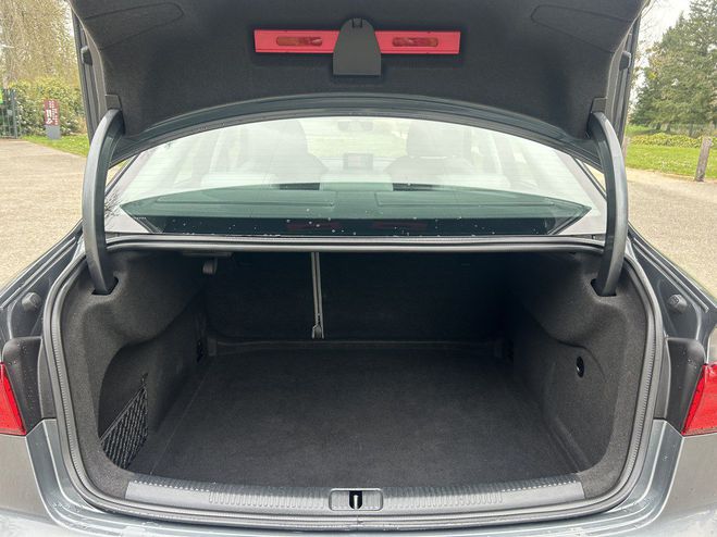 Audi A3 III BERLINE 1,4 TFSI COD ULTRA 150 AMBIT Gris de 2015