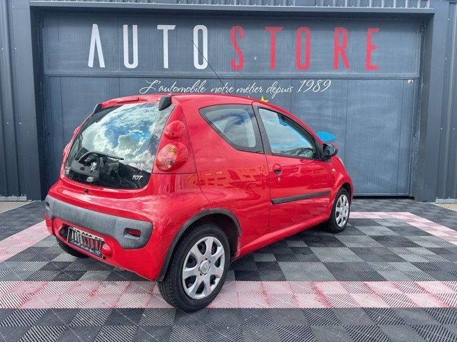 Peugeot 107 1.0 12V TRENDY 2-TRONIC 3P Rouge de 2009