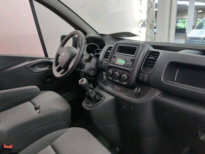 Nissan NV300 FOURGON L1H1 2.0 DCI 120 VISIA Rouge Clair de 2021