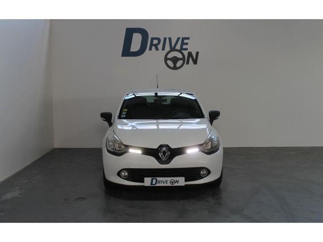 Renault Clio 1.5 dCi - 75 90g IV BERLINE Soci�t� Air  BLANC de 2015
