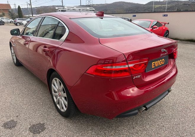 Jaguar XE 2.0 t p250 250ch pure bva entretien comp Rouge de 2018