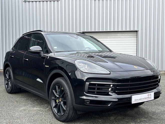 Porsche Cayenne 3.0 V6 E-HYBRID 462ch TIPTRONIC NOIR de 2019