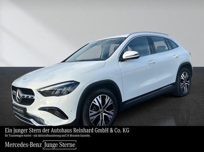 Mercedes Classe GLA classe 180 Progressive+Advanced+Winter+K Blanc de 