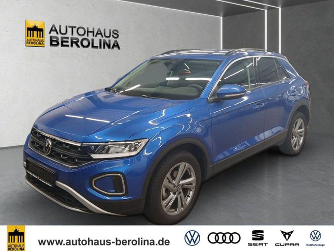 Cliquer pour voir la photo suivante Volkswagen T Roc 1.0 TSI Life *ACC*R-CAM*SHZ*App-Connect* Bleu Métallique de