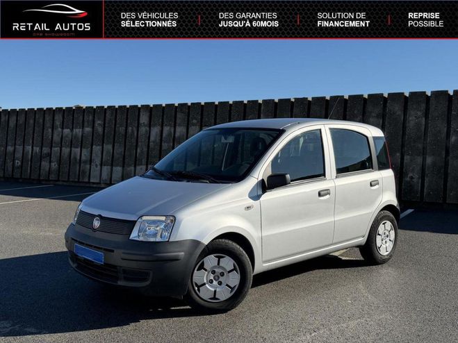 Cliquer pour voir la photo suivante Fiat Panda 1.1i Team GRIS de 2010