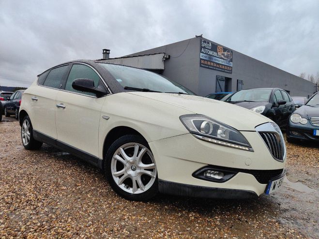 Cliquer pour voir la photo suivante Lancia Delta 1.6 Multijet 120 ch Platino *CUIR*TOIT P Blanc de 2009