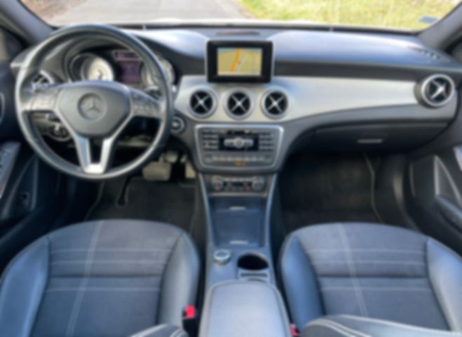 Mercedes Classe GLA CLASSE 200 CDI 136ch SENSATION 7G-DCT  de 2014
