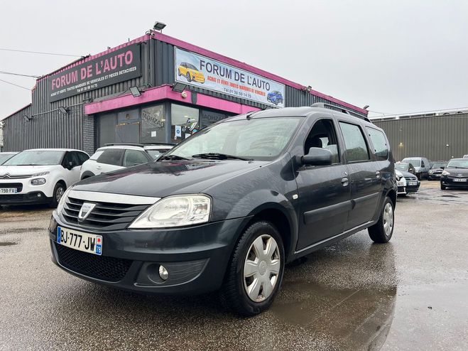 Cliquer pour voir la photo suivante Dacia Logan (2) 1.5 DCI 90 BLACKLINE 2 7PL ECO2 Gris foncé de 2011