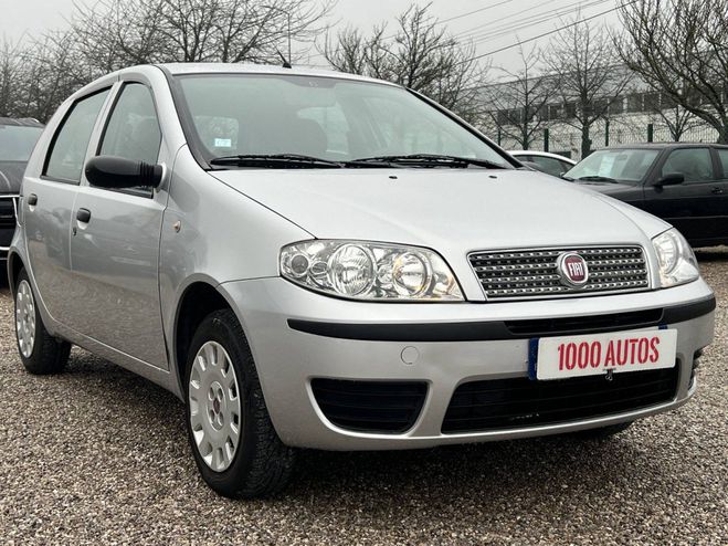 Cliquer pour voir la photo suivante Fiat Punto II 1.2 8v 60ch Cult II 5p GRIS de 2009