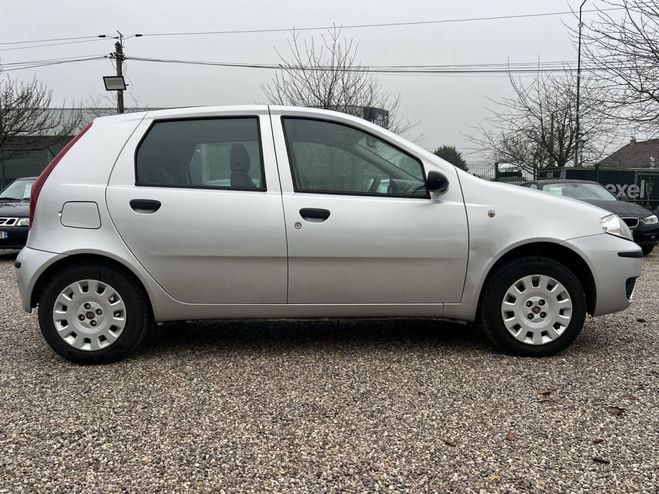 Fiat Punto II 1.2 8v 60ch Cult II 5p GRIS de 2009