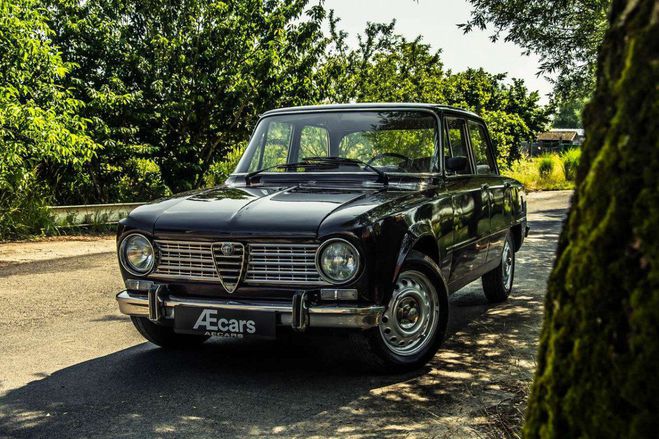 Alfa romeo Giulia 1300 Rouge de 