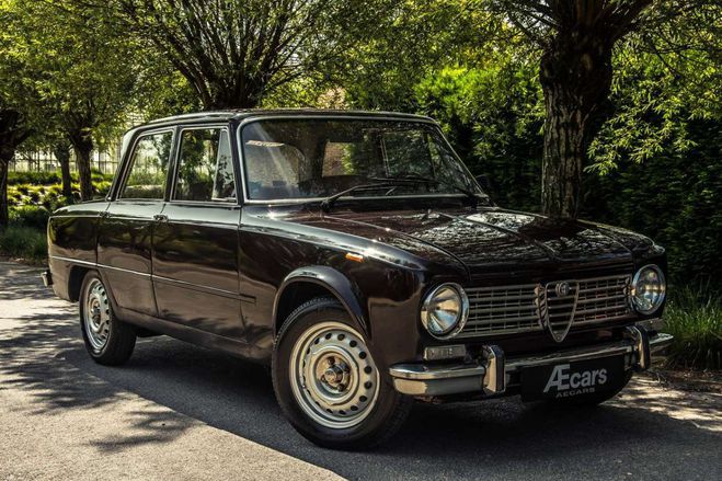 Alfa romeo Giulia 1300 Rouge de 