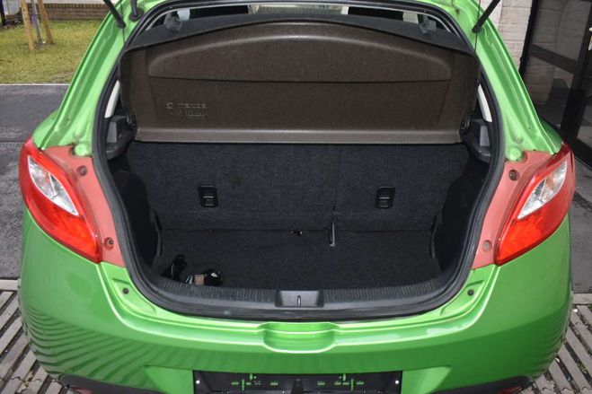 Mazda 2 1.3i Sport Verw Zetels Airco Garantie Vert M�tallis� de 