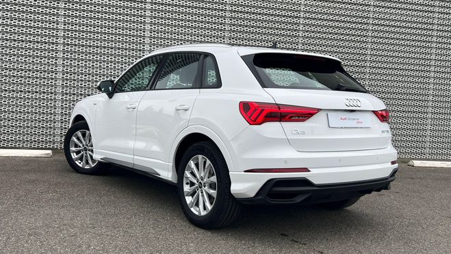 Audi Q3 35 TFSI 150 ch S tronic 7 S line Blanc de 2024