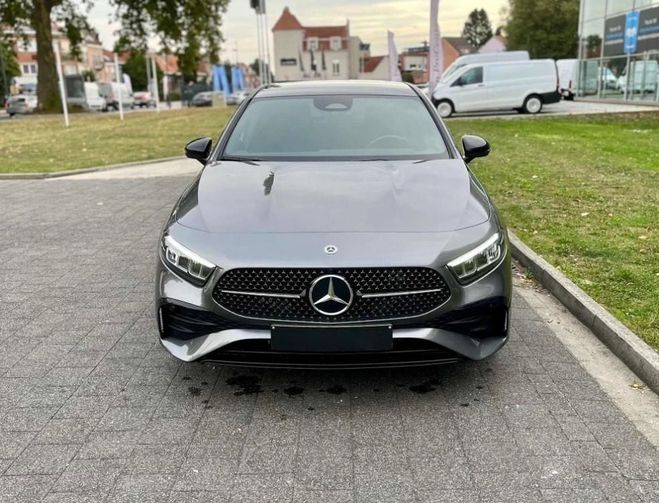 Mercedes Classe A Berline 250 e 8G-DCT AMG Line Argent de 2024