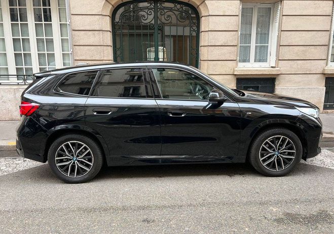 BMW iX1 eDrive 2.0 204Ch Pack M 1ERE MAIN ORIGIN Noir de 2024