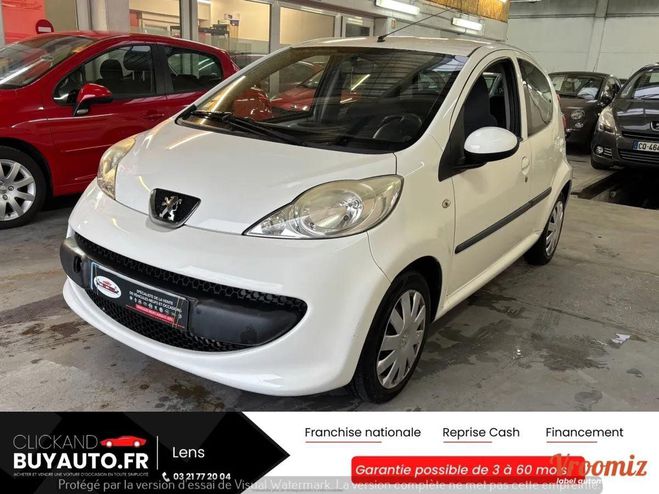 Peugeot 107 1.4 HDI 55 TRENDY // CLIMATISATION / VIT Blanc de 2007