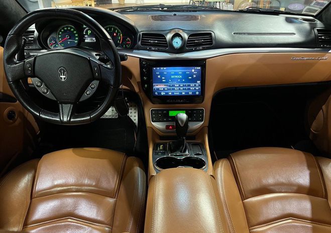 Maserati Gran Turismo 4.7 460 sport bva Noir de 2012