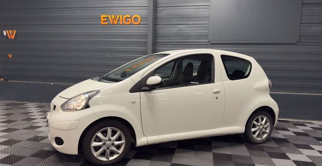 Toyota Aygo 1.4 d 55 confort Blanc de 2010