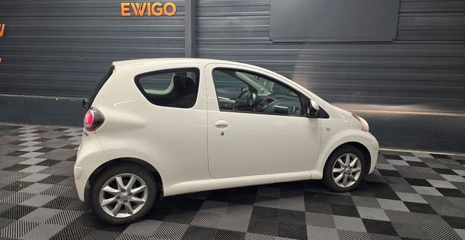 Toyota Aygo 1.4 d 55 confort Blanc de 2010