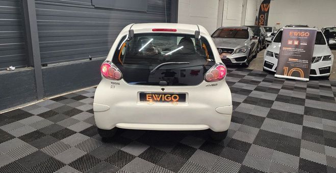 Toyota Aygo 1.4 d 55 confort Blanc de 2010
