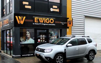  Voir d&eacute;tails -Dacia Duster 1.5 bluedci 115 ch prestige 4x2 &agrave; Belbeuf (76)