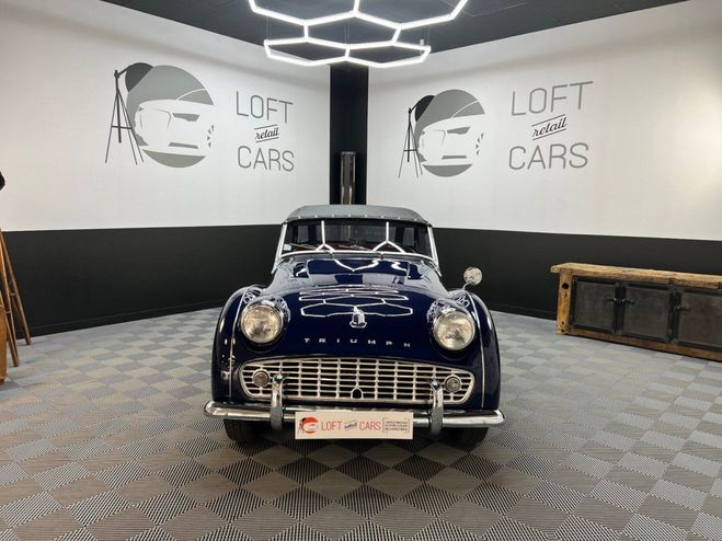 Triumph TR3 OVERDRIVE BLEU FONCE de 1958