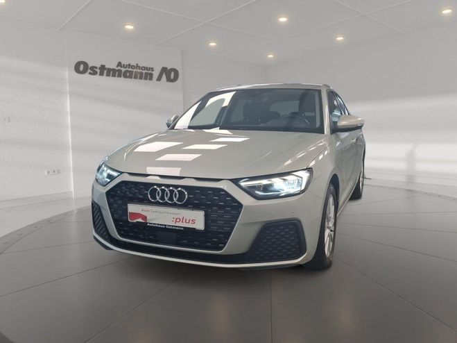 Audi A1 Sportback 25 TFSI PDC SHZ CarPlay KeyLes Argent� M�tallique de 