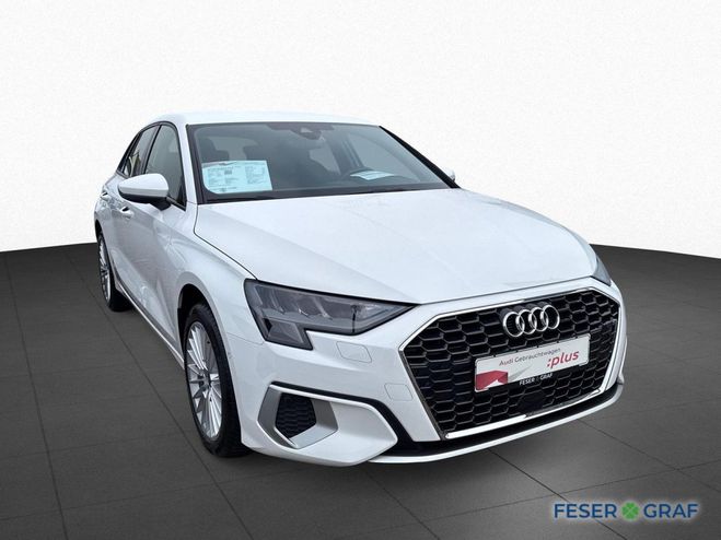 Audi A3 Sportback adv 30 TFSI S tro. ACC KLIMA S Blanc de 