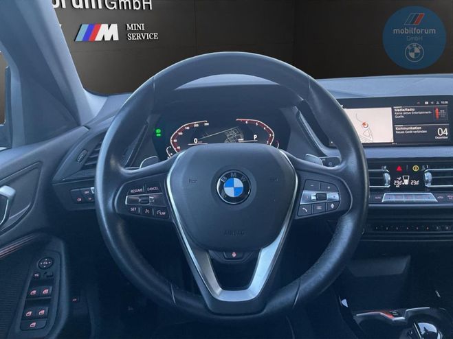 BMW Serie 1 120 i Sport Line AHK LenkradHZG LC Prof  Blanc de 
