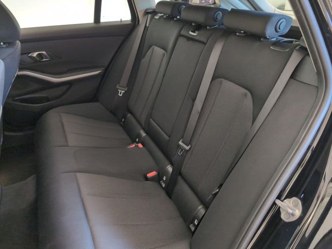 BMW Serie 3 318 i Tour Navi/LED/SHZ/PDCvo+hi/Sport-L Noir de 