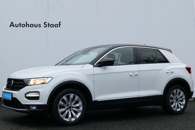 Volkswagen T Roc Sport 1.5 TSI 150PS 6-GANG APP PDC SITZH Blanc de 