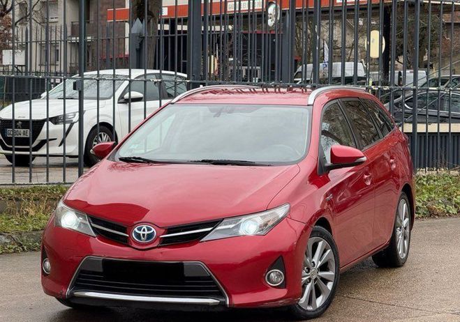Toyota Auris Touring Sports Hybride ann�e 2014 POUR E Rouge de 2014
