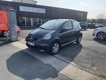  Voir d&eacute;tails -Toyota Aygo 1.4 D - 54 Confort &agrave; Brive-la-Gaillarde (19)