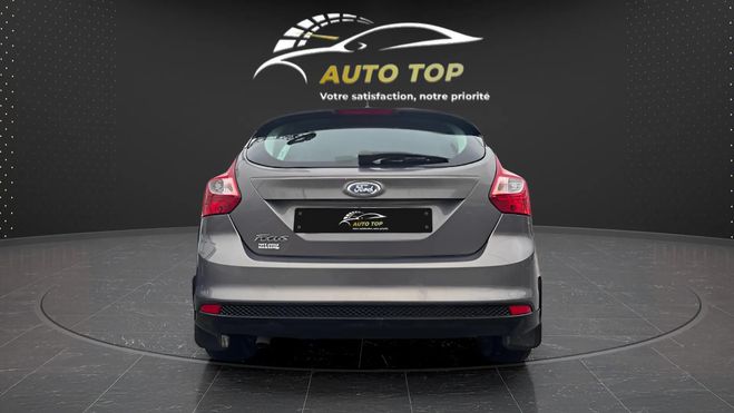 Ford Focus 1.6 TDCI 115CH FAP STOP&START TREND 5P GRIS F de 2012