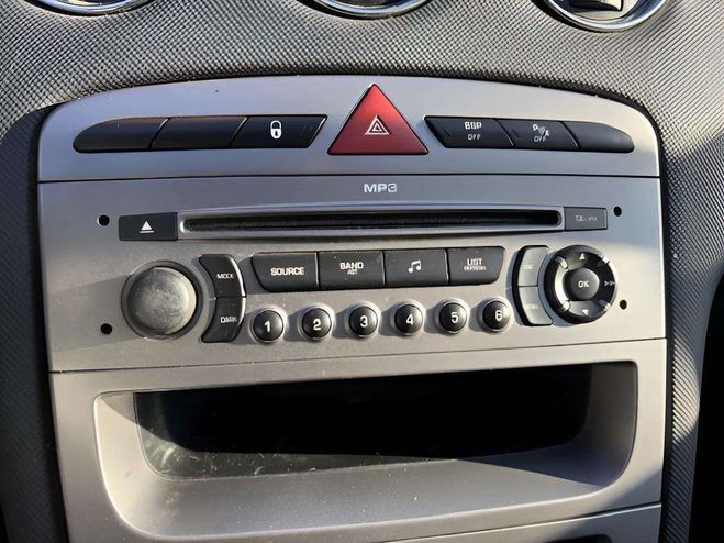 Peugeot 308 1.6 HDI110 PREMIUM FAP BMP6 5P GRIS F de 2008