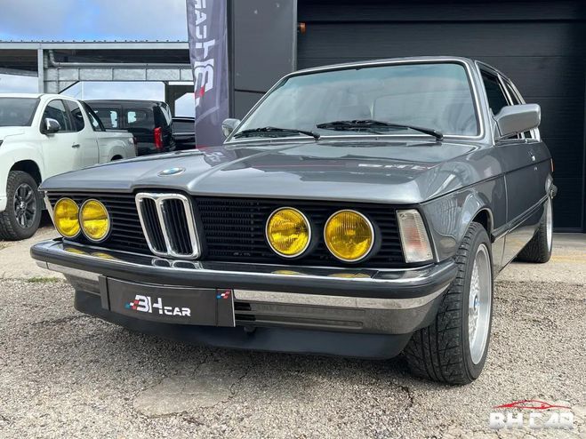 BMW Serie 3 e21 323I Coup� - Restauration compl�te d Gris de 1981