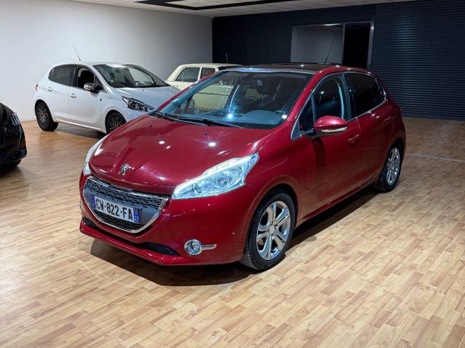Peugeot 208 1.6 e-HDi 92ch FAP BMP6 Allure Rouge de 2013