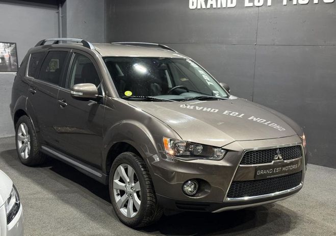 Mitsubishi Outlander 2.2 DI-D 4WD INSTYLE (150CV) premi�re ma Marron de 2013