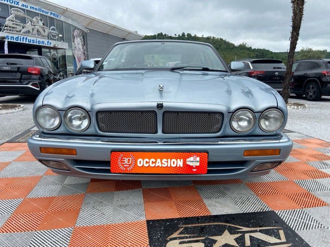 Jaguar XJR 4.0 L6 326 cv Gris Clair de 1996