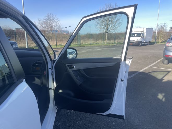 Citroen C4 Picasso 1.6 VTI 120CH ATTRACTION BLANC de 2012