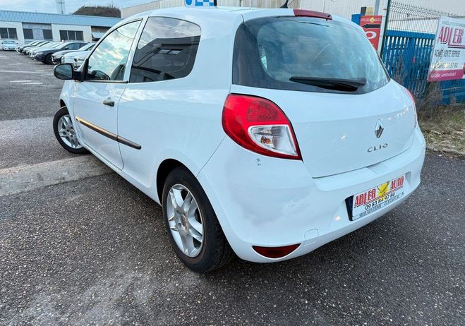 Renault Clio III 1.2 16v 75ch Expression 3p Blanc de 2009