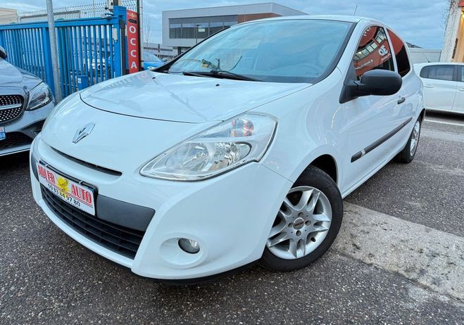 Renault Clio III 1.2 16v 75ch Expression 3p Blanc de 2009