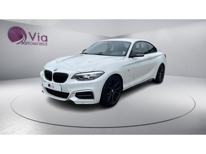 Cliquer pour voir la photo suivante BMW Serie 2 M240i 240 i xDrive X DRIVE Coupé BVA M P BLANC de 2017