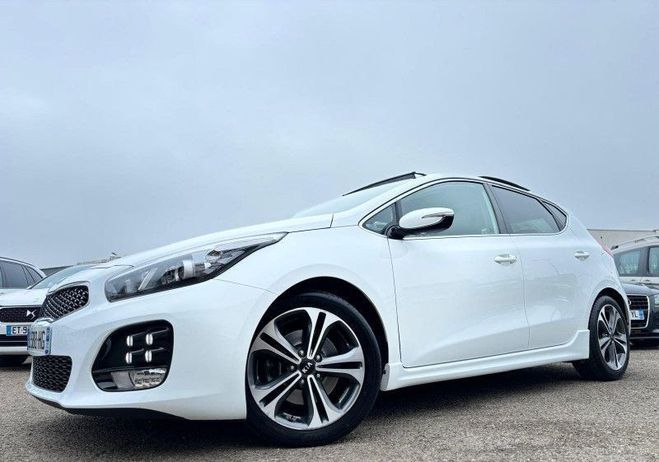 Cliquer pour voir la photo suivante Kia Ceed d Ceed 1.6 CRDI 136CH ISG GT LINE Blanc de 2017